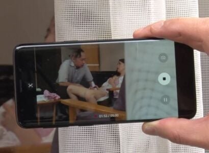 Cô dâu trẻ quan hệ với bố chồng bị thằng quản lý phường phát hiện