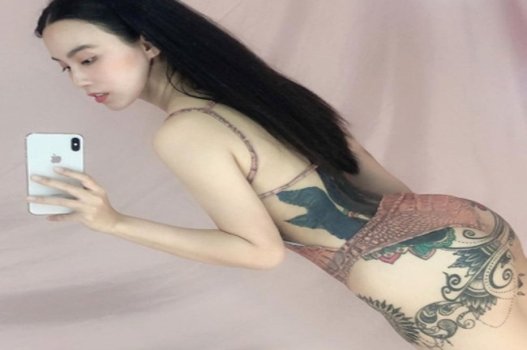 Linh Miu gợi cảm trong video mới